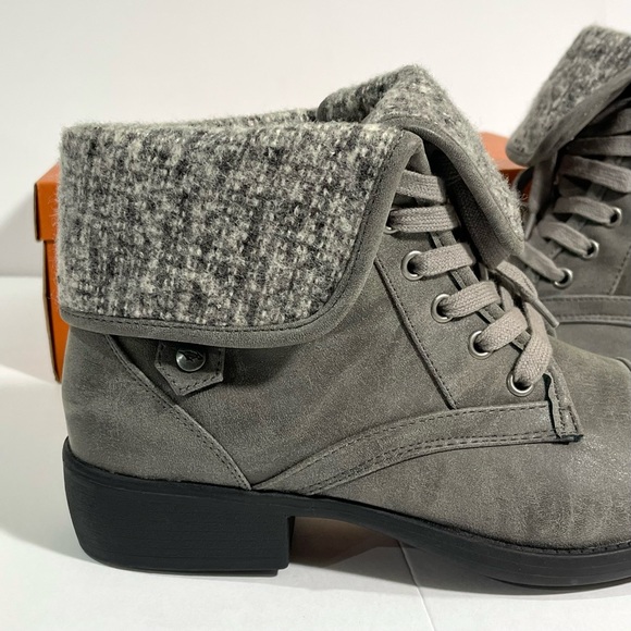 Rocket Dog Taylor Heirloom Fold Down Sweater Cuff Combat Style Ankle Boots - Picture 8 of 16